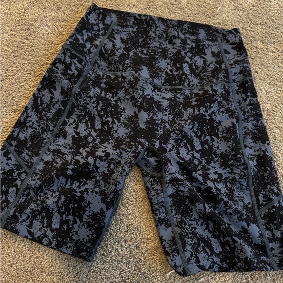 born primitive biker shorts with pockets - Picture 2 of 4